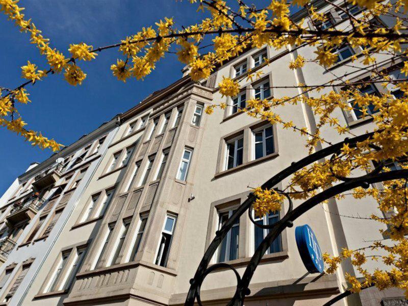 16B599104EDE059612EE0FA312E8E24E