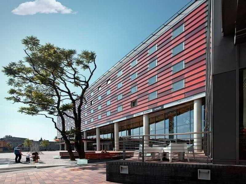 EDA400C8C7547C15C45F14A0C2051526