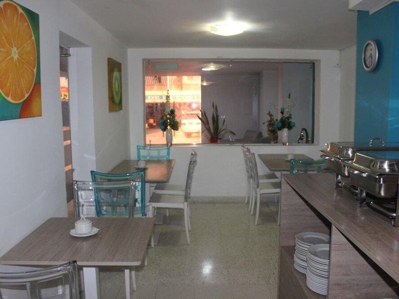 77B295248F955728F4CA9E2B0019C854