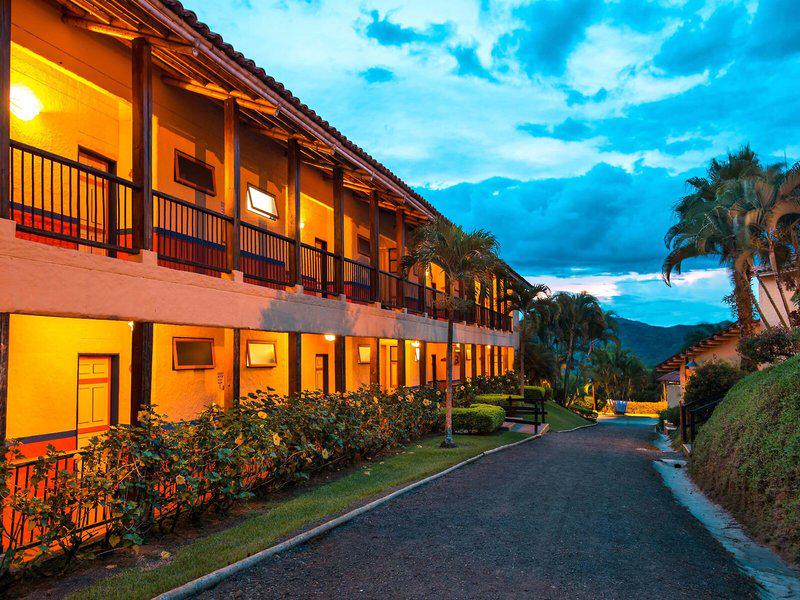 AAB56079EC78837ECC586C2F15CD5F88