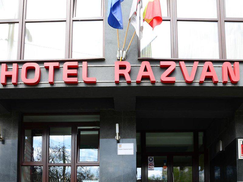 63ADD9EDB7682B668B7FBD12567DA6E9