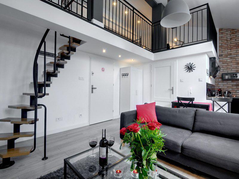 54CE7EB33F030EECF1EEADC823D4ACC6