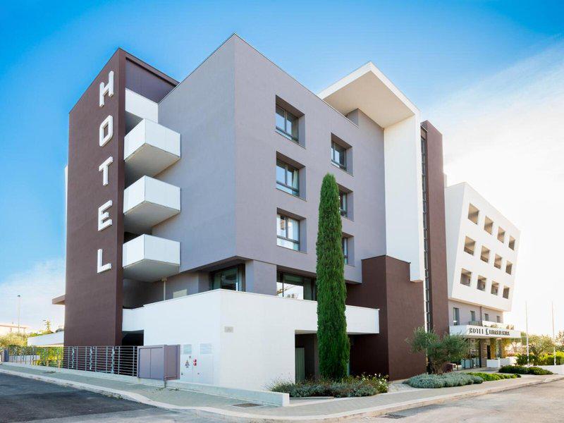 ECA60B2195533D3DBA5C36633E6FB8B3