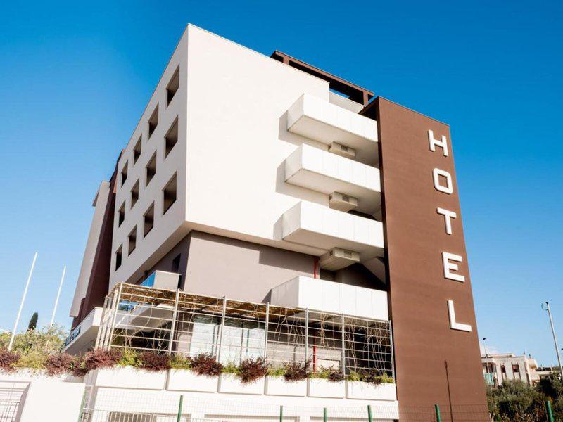 9EE2ED26FA3DCB425CBE85FFBBF0ACAA