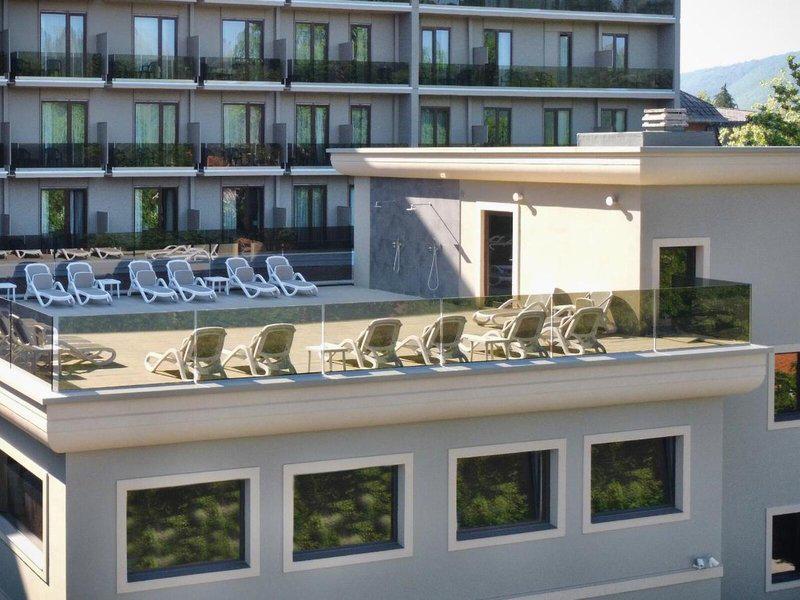 FE0F4BB4AAC9B4C7A67E363FF28A8B76