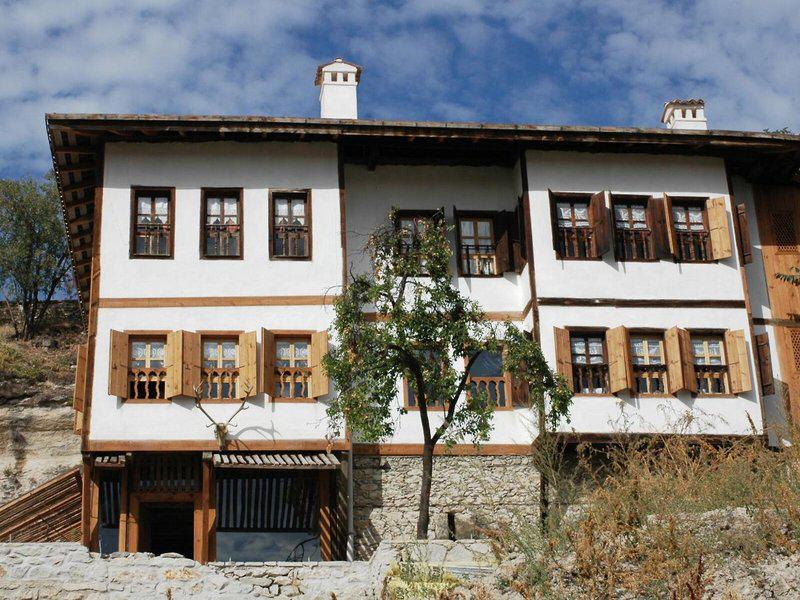 E0DF9EA8D535ACC24CE8C99FFB21258D