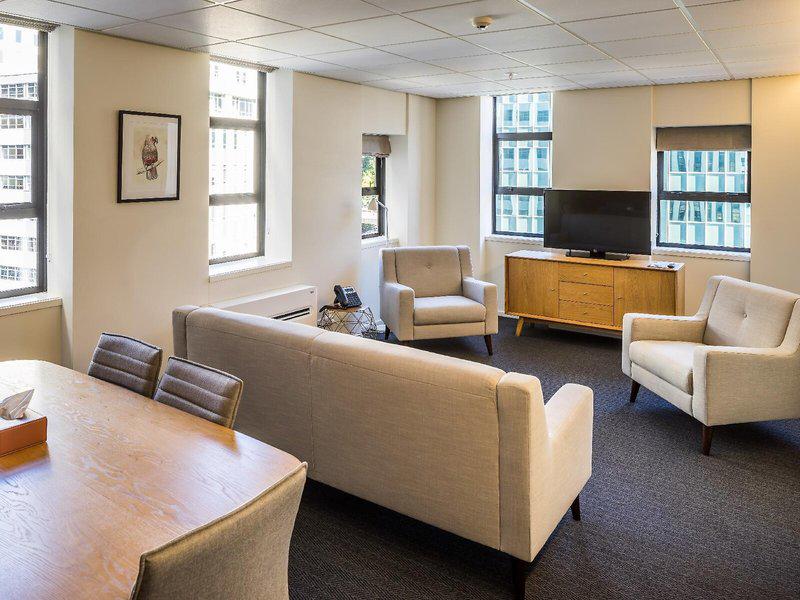 E1CC60E1E28587D67793E0CE5E0B8043