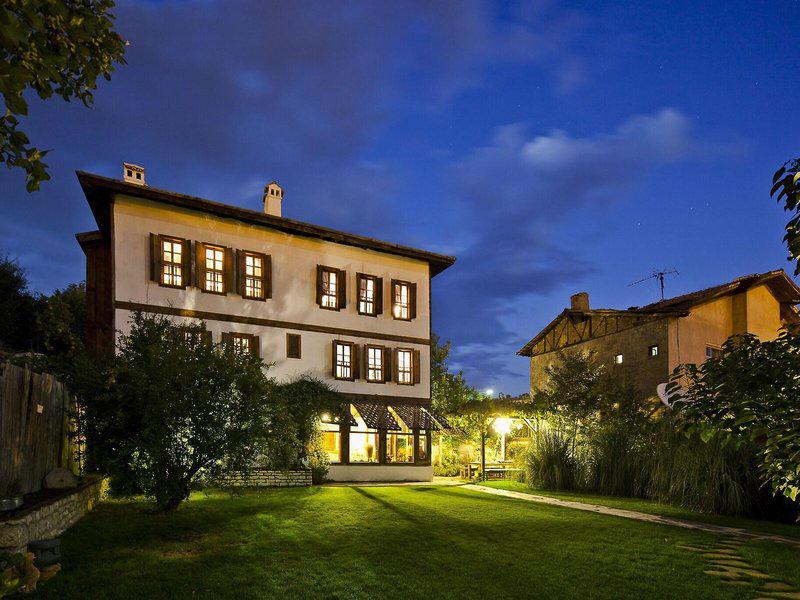 AA35F8E7ECE6B0B88648AF4956605C46