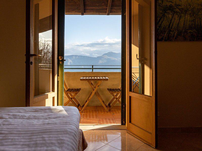 9DA6EFFE8E4ACD00952F13DE7BE96572