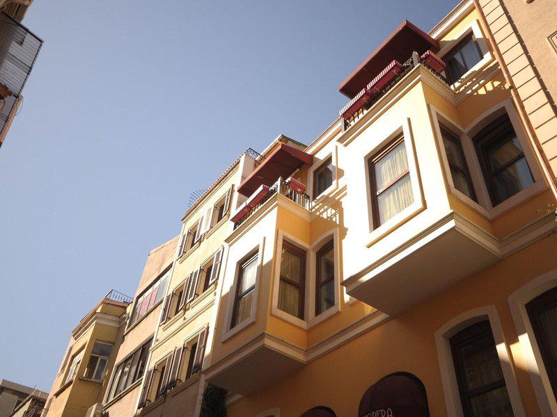 4B4A76651C80B0448C997C188FD772FF