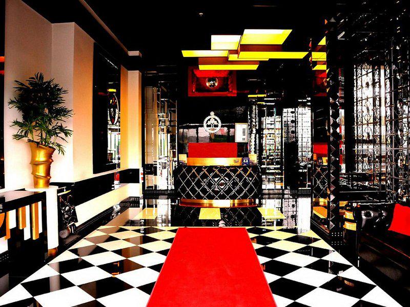 250DC38B2A7C529F5B346E5A87B11126