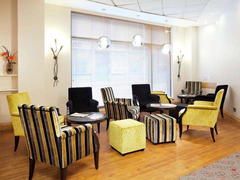 899B033ABDAE1E3D86E6B477035C1581