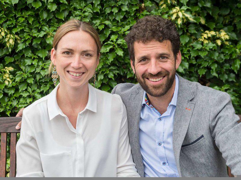 A2FE2A18E3A414B4A746CDB5412A5B80