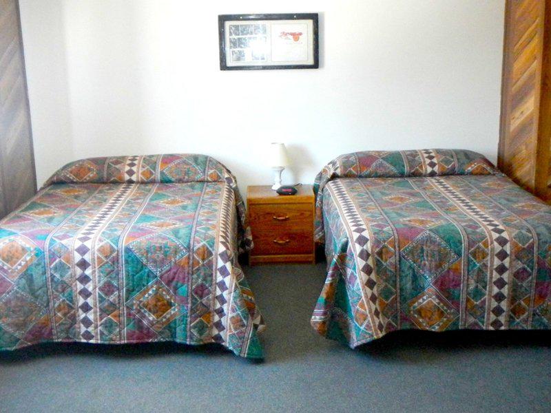 B22F3C2C40FDBC25B8DB818209090873