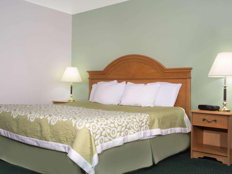 85CB36724F10AE69394DCF17B7C30F3F