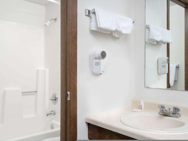 C139D8D12B22BA20D15EF1918DDEFA77