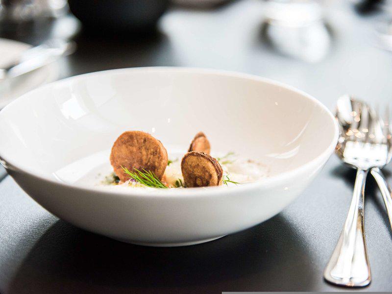 8B539C60BD4A1663E159D6E21CDA6819