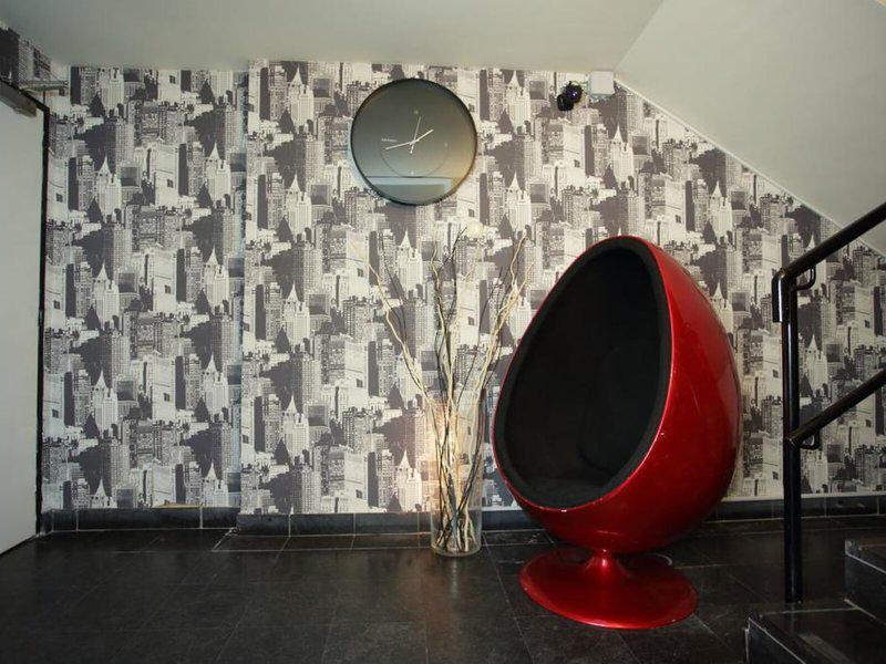 895F231B6FFFC893C61219F39BDFC3E3