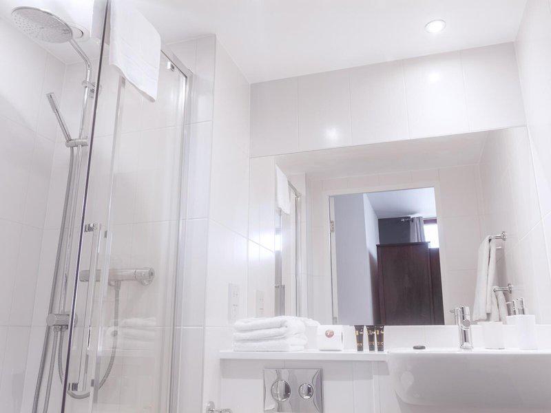 77F5030058D5AFB3C1D66F864FF14D64