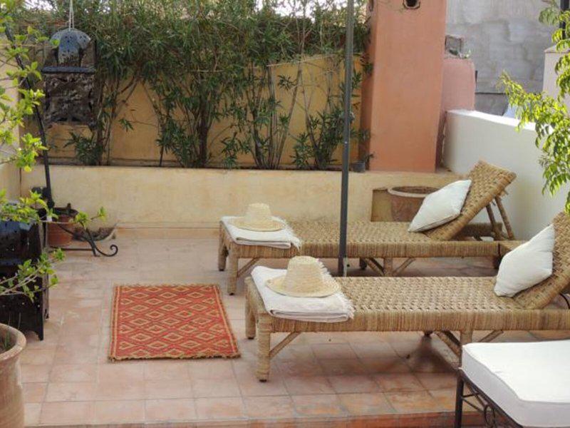 6B51DC67DB2C14C959A0E8B9A9324DCA