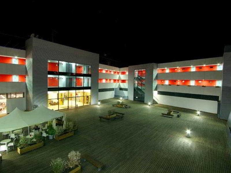 30618AC80D4AEFF1F8D25714C165F838