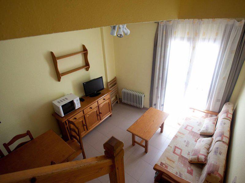 6BDAC05AA42184C65056BFA35B1EA47A