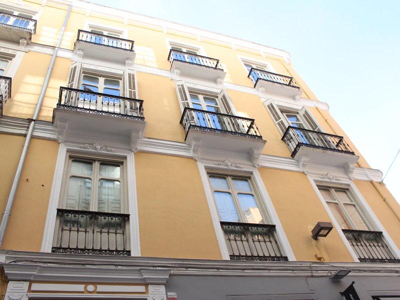 B1A6F520F3D545A24C7FCA8A5D4CB66B