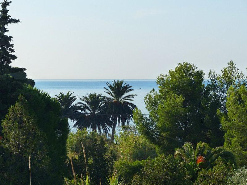 7AB114AB713D9F9C98EA4C3855178666