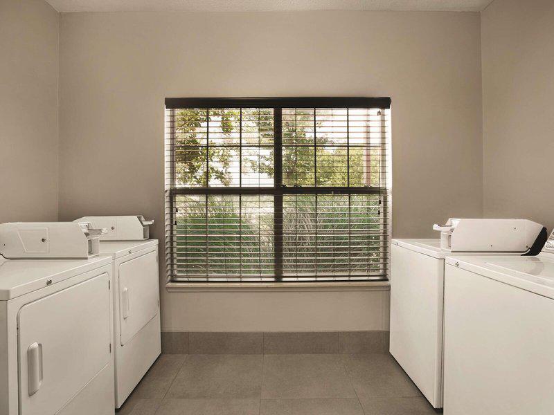 C373D259DB12542DA71AC2A9E57BCD59