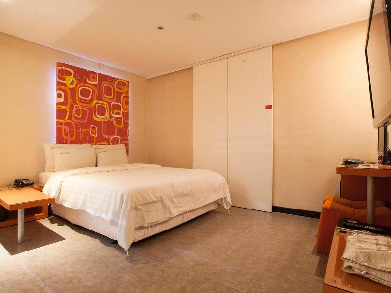 ABAE23C80A4D4BAFB1B189464F6869AD