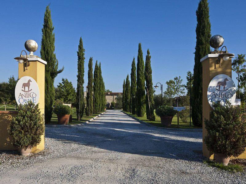 A46140ADBC17571BBF031E2D7F76A44E