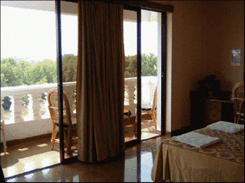 8E94137474D34D80FFDA85145A4AA66A