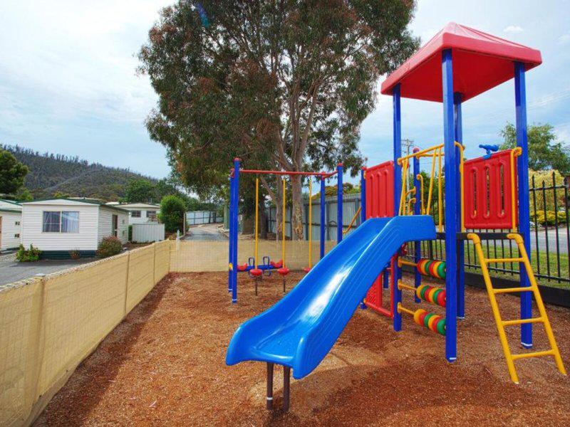 D282D7DBEDE3D339F1D75D8973C6E824