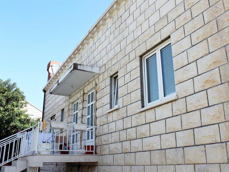 D66CEEDF239E48A7394B38FA3D61E835