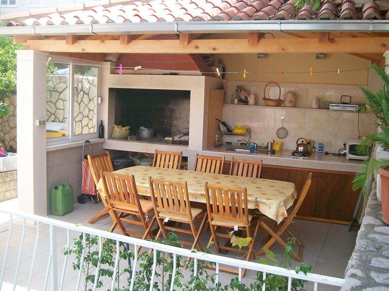 6AFBFFE584FF1D9C944A01F627E6FF4A