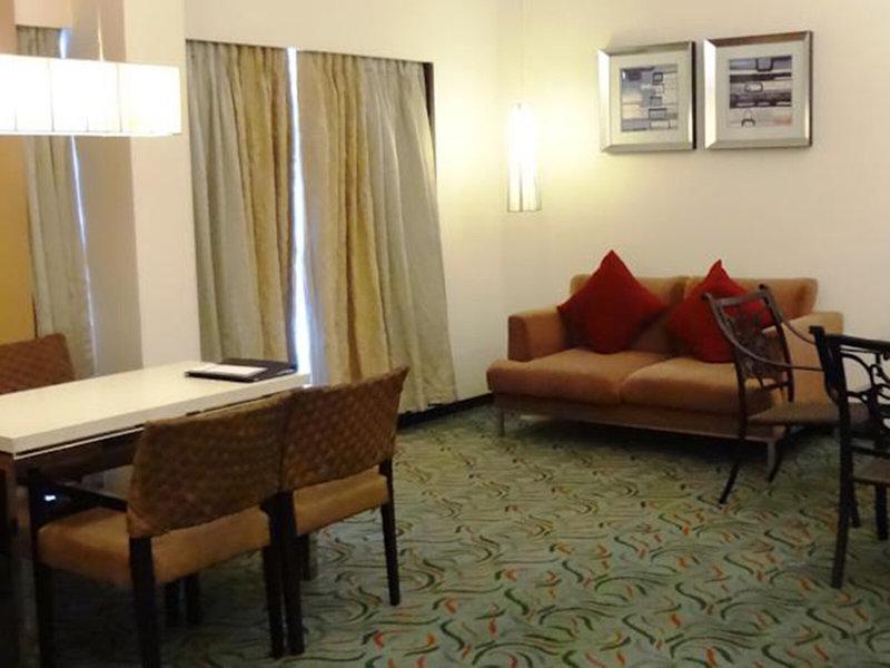 96D0C5F5CFBB61DB1D7815599179B593