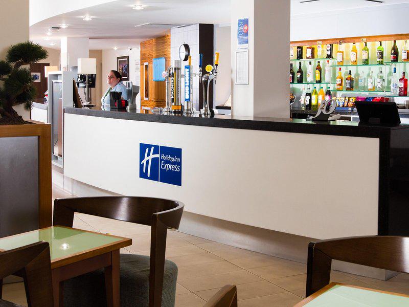 032BEEB4168F3F3B04711A1E89CE949A