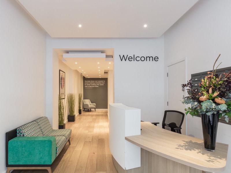 DC9C51998EF95E5E53A62550F9780104