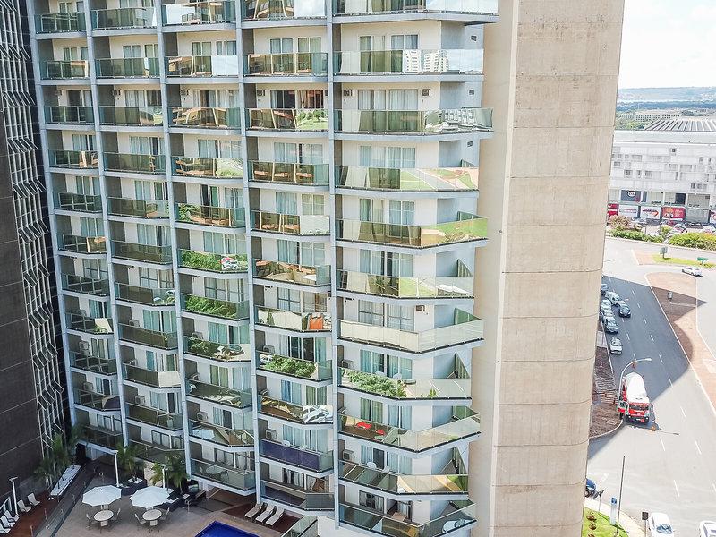 978A5747E2B936D95F739C889B1B9A8A