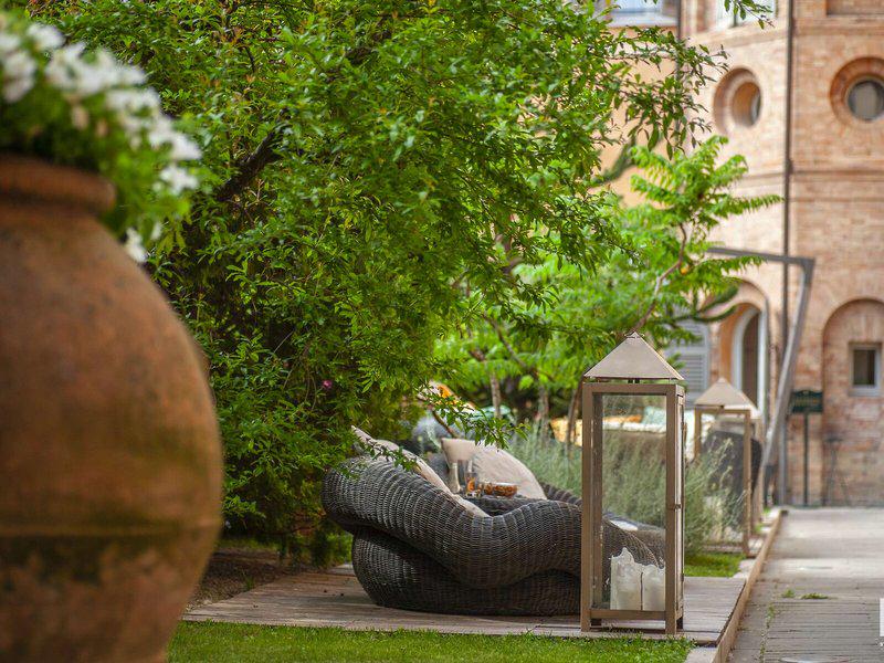 B7347A57A44539499308C178307A1E87