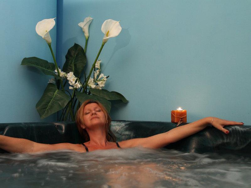 16CA0182F5D80EE5048B2E93F9BF97A8