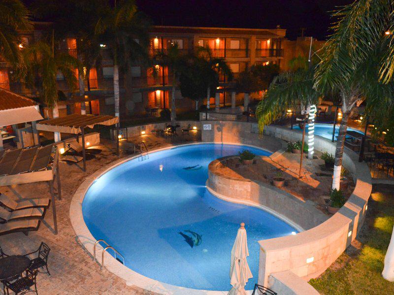 FCDFFEE96F974828A666C2A26CAAE4C3