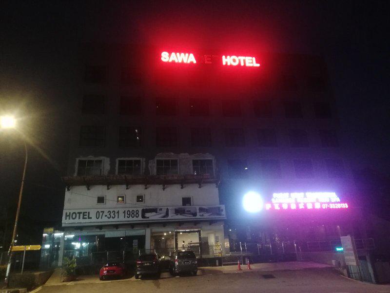 8D9DF135F1C7AA3FD4EE558EEA09F287