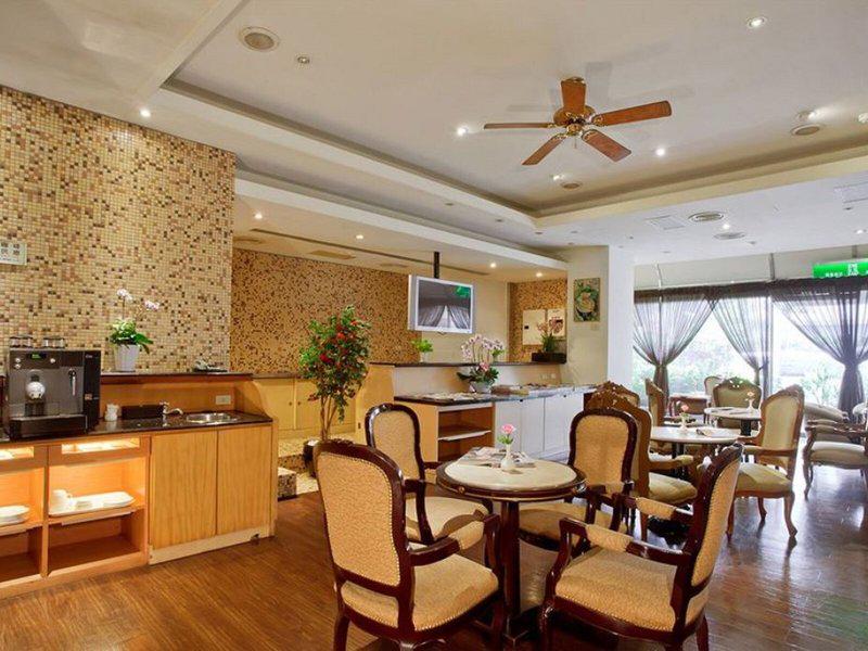 E22AB1A51EF0416AEA6C60E9C002877D