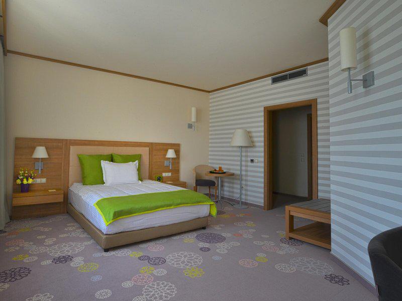 4900DB625815C39FD152C7CE8567A4EC