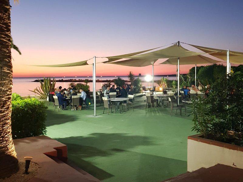 251E80AD630AE73A247FF9C3A8B2A29A