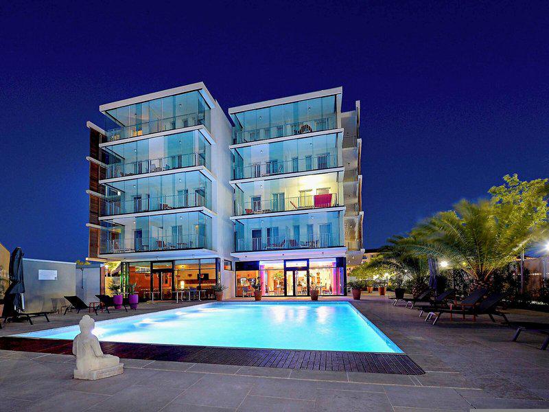 EE97533AC29A4C485BF2E8D77750258F