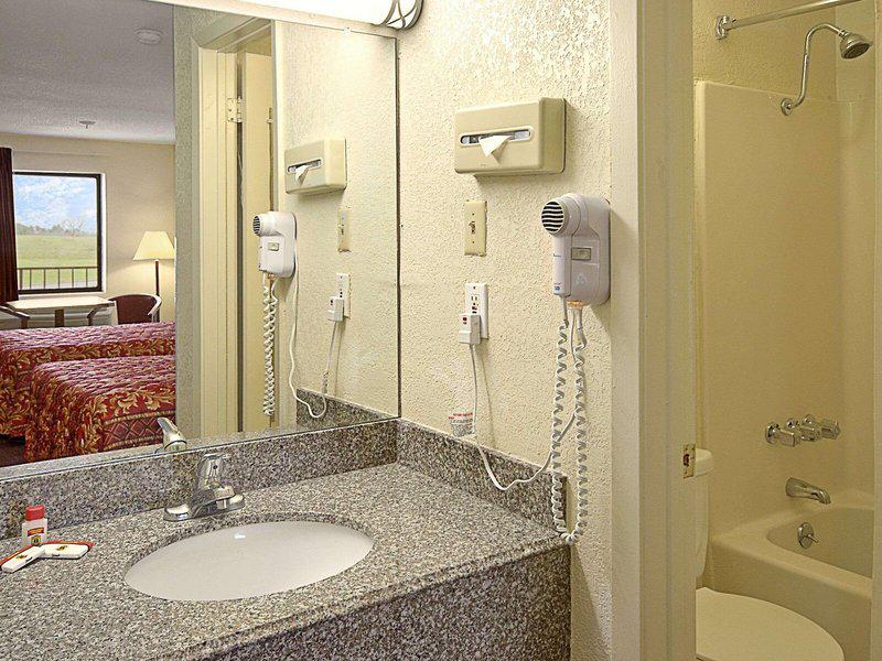 C830E4423F762D8D8665C4A1F655D9ED