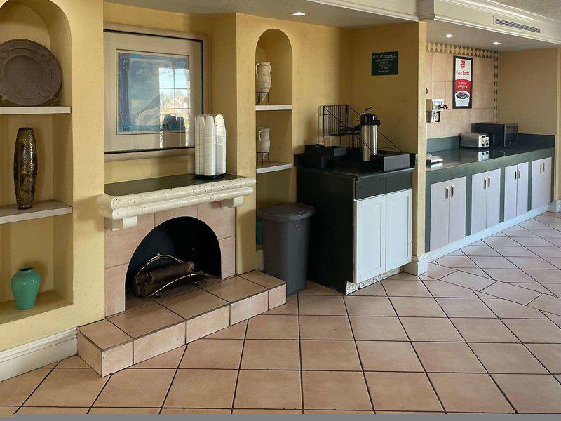 D312B2703841BB45D1950F9CA9D463DC