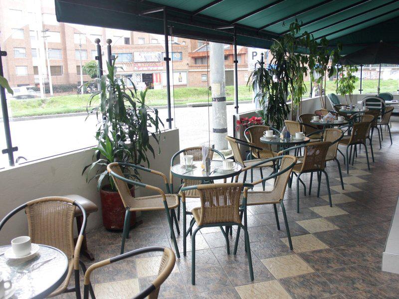 AB6F456751884D599FDDD59F3C5C04EE